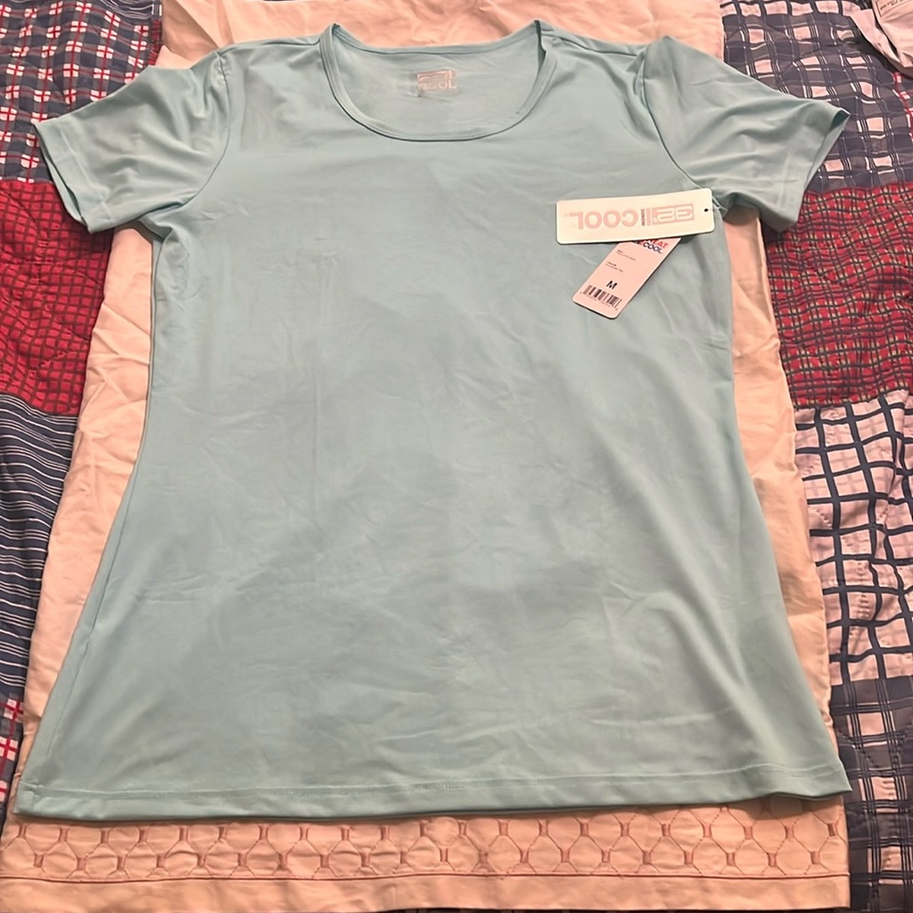 🎉 FINAL CLEARANCE 🎉$7 or 3 for $15 🎉 🩵Brand New 32 Degrees Heat/Cool Shirt🩵💚
